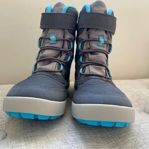 Merrell Winter Snow Boots. Kids. Size 2Y. Warm 200g Insulation, Light, & Comfy.